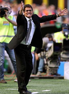 Многие поклонники ДК готовы ответить взаимностью...