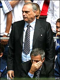 Тот который с лицензией - ушел :)