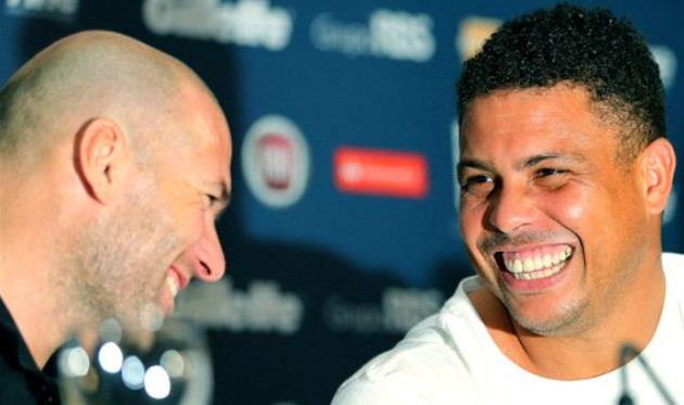 Зинедин Зидан и Роналдо, фото ISM