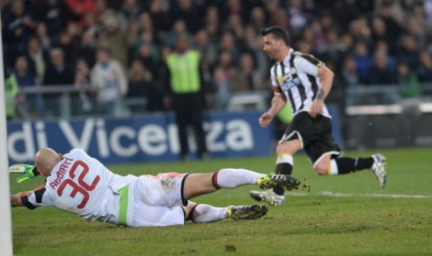 Антонио Ди Натале забивает Милану, фото Getty images