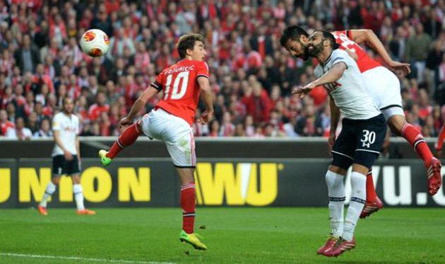 Поединок Бенфики и Тоттенхэма изобиловал единоборствами, фото getty images