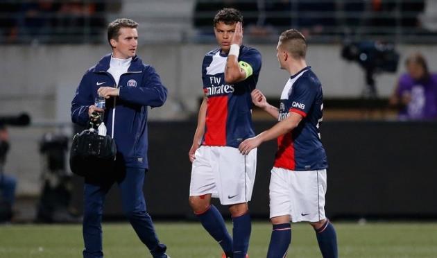 Тиаго Силва покидает поле, Getty Images