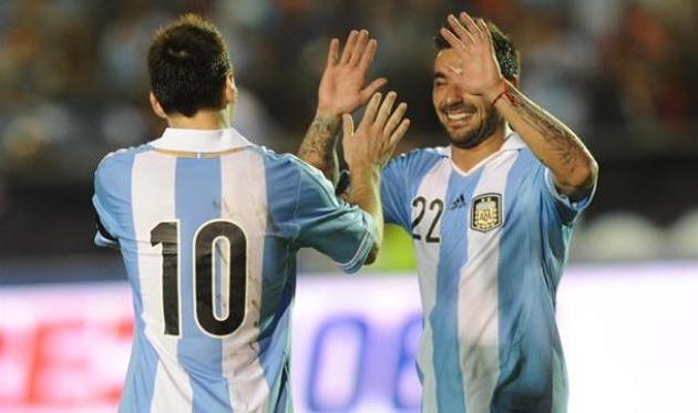 Лионель Месси и Эсекьель Лавесси в сборной Аргентины, фото Panoramic