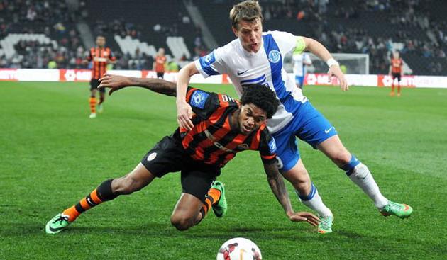 Руслан Ротань против Луиса Адриано, фото Михаила Масловского, Football.ua