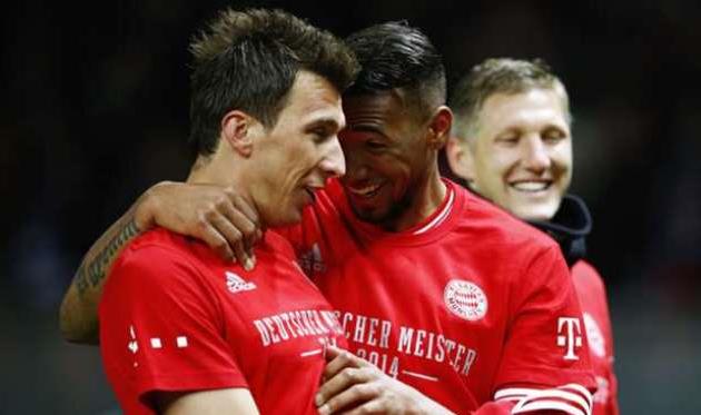 Марио Манджукич и Джером Боатенг, фото goal.com