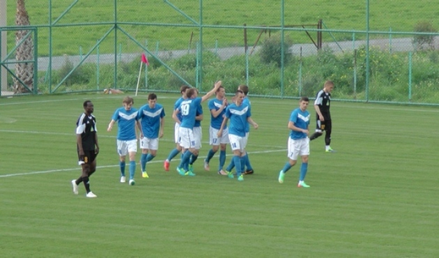 Наши низшелиговцы побеждали и вице-чемпионов соседних стран, фото fcshakhter.by