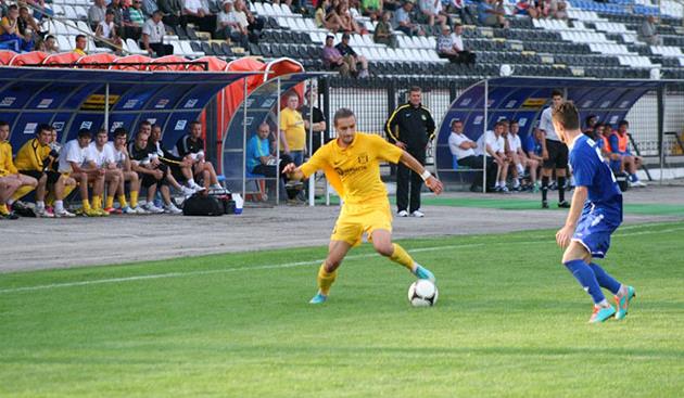 Дмитрий Ховбоша усилил свердловчан. Фото fcnaftovyk.com.ua