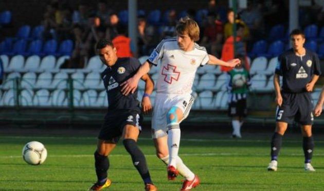 Игорь Скоба в матче с донецким Металлургом, фото google.com