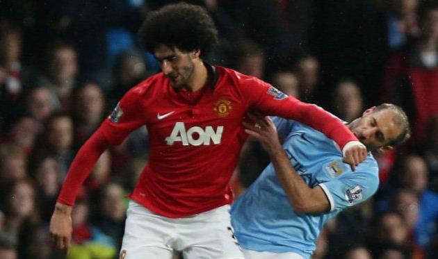 Маруан Феллаини проверяет на прочность Пабло Сабалету, фото Sky sports