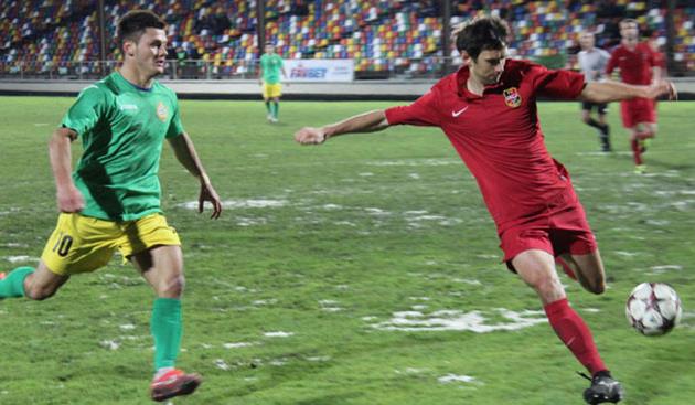 Сергей Шестаков (слева), fcnyva.te.ua