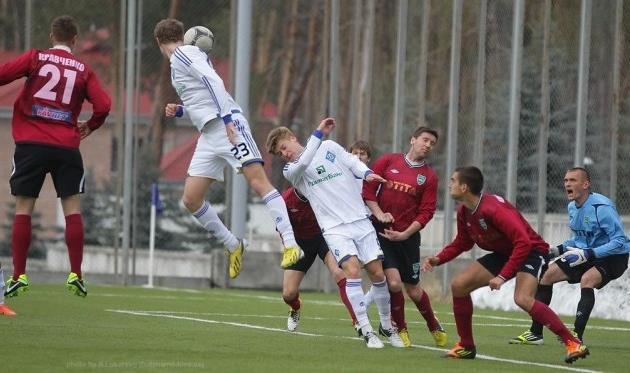 В Чапаевке состоится еще одна разборка аутсайдеров, фото www.fcdynamo.kiev.ua