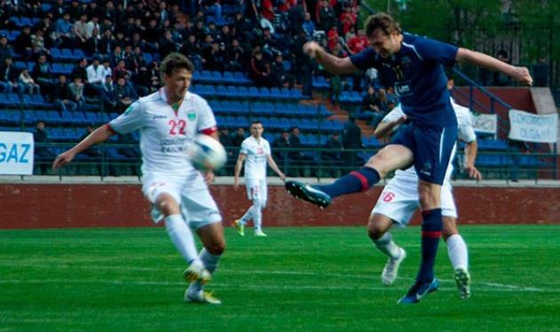 В атаке - Пищур, фото bunyodkor.com