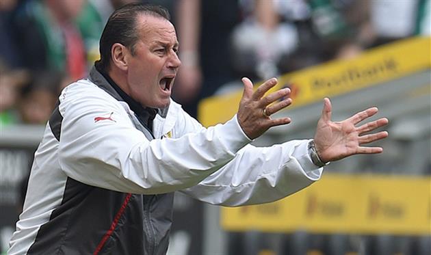 Хуб Стевенс в отчаянии - его команда упустила заслуженную победу, фото getty images