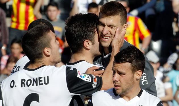 Партнеры благодаря Гуаиту за отраженный пенальти, фото as.com