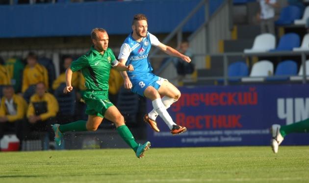 Сергей Алексанов в борьбе с александрийцем Запорожаном, olimpik.com.ua