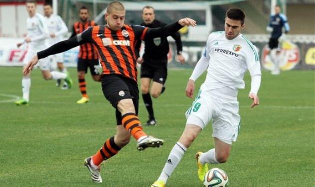 Янузи против Ракицкого, © Олег Дубина, Football.ua