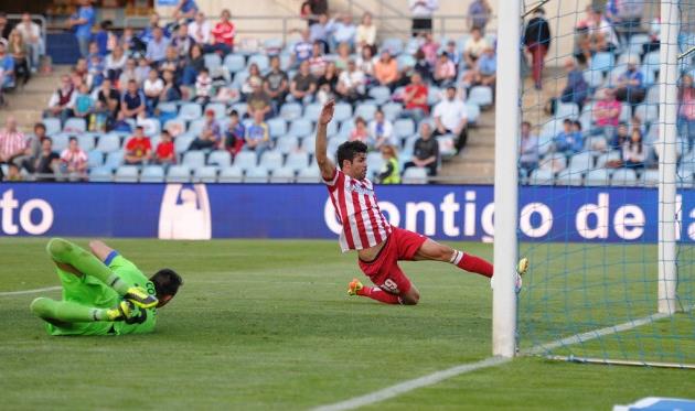 Коста забивает гол в ворота Хетафе, Getty Images
