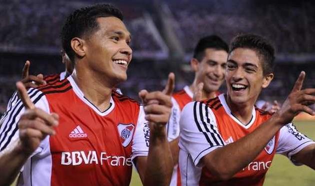 Тео Гутьеррес и Мануэль Лансини, ole.com.ar