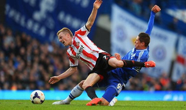 Фернандо Торрес против Себастьяна Ларссона из Сандерленда, Getty Images