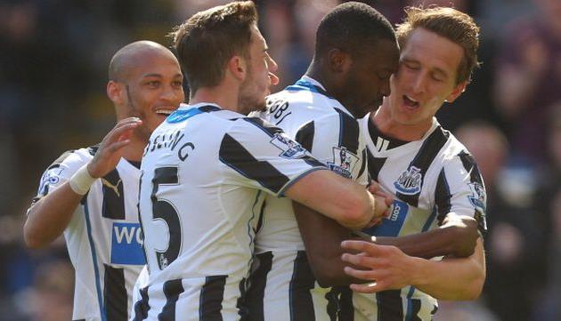 Шола Амеоби (в центре), фото Getty Images