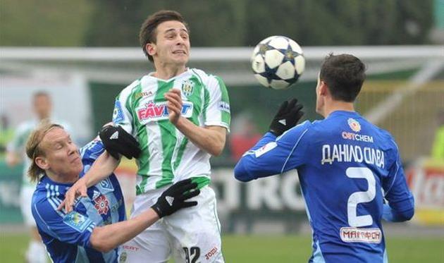 Амбросий Чачуа против динамовцев, фото Football.ua