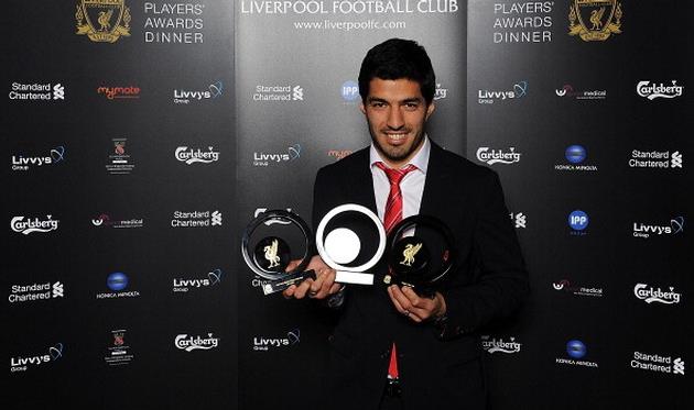 Луис Суарес с индивидуальными призами, Getty Images