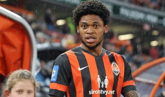 Луис Адриано, Football.ya