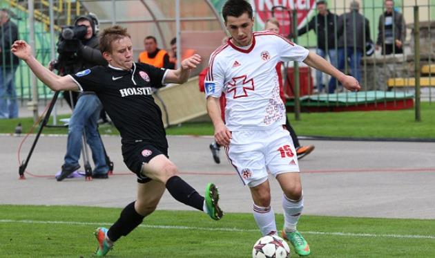 Флорентин Матей против Зари, фото www.fcvolyn.net