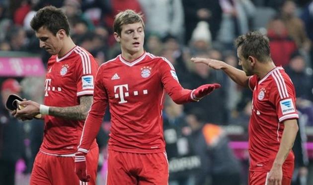 Тони Кроос (в центре), Getty images