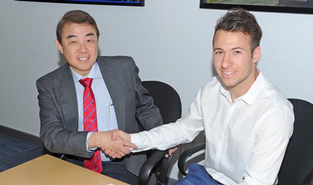 Адам Ле Фондр (справа), cardiffcityfc.co.uk