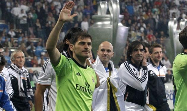 Икер Касильяс, AS