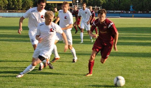 Юрий Комягин (справа), фото fc-energiya.com