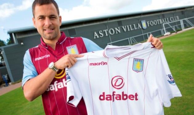 Джо Коул, фото www.avfc.co.uk