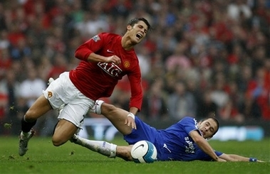 Фол на Роналду, фото АР