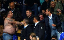 Абрамович  смотрел на это 