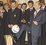 Владимир Путин демонстрирует свое мастерство, mk.ru