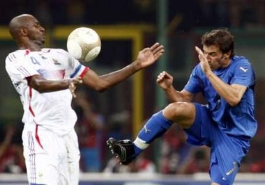 За клуб Виейра играть не готов. За сборную - пожалуйста, фото Reuters