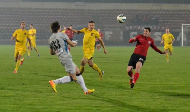 Лучший бомбардир лиги Александр Акименко (справа) покинул Сталь, фото fcstal.lg.ua