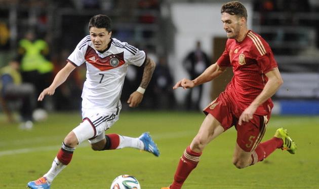 Серхи в составе испанской молодежки, фото getty images