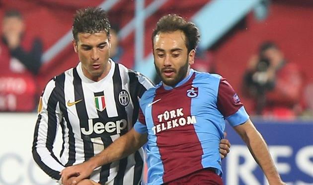 Олджай Адын, AFP