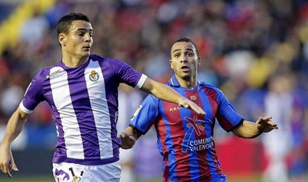 Рукавина слева, фото inside spanish football