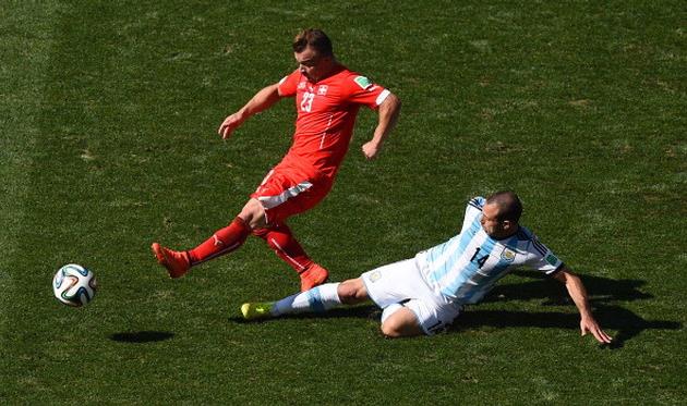 Джердан Шачири и Хавьер Маскерано, Getty Images