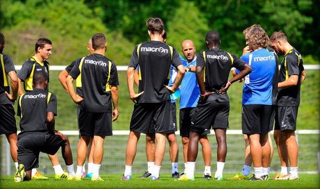 Олейник в Витессе, фото vitesse.nl