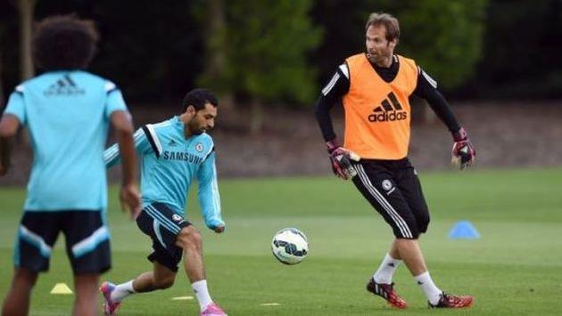 Петр Чех (справа), chelseafc.com