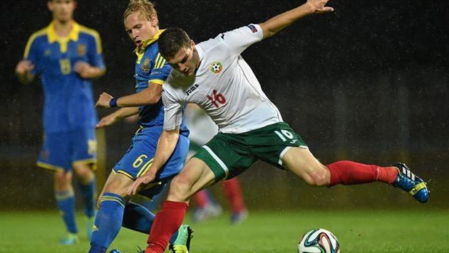 Вячеслав Танковский (слева), uefa.com