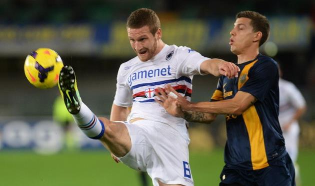 Мустафи в матче против Вероны, фото as.com