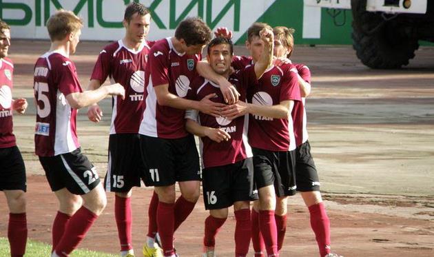 Сергей Нудный (в центре) усилил криворожский Горняк, фото fctitan.titanexport.com