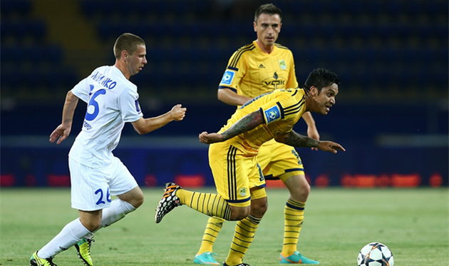 Металлист вел игру, но победа далась ему нелегко. Фото metalist.ua