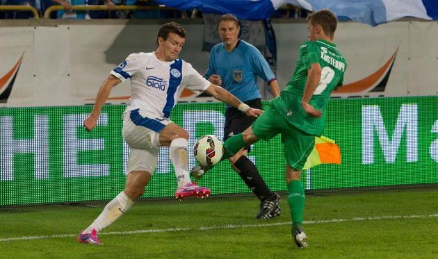 Артем Федецкий против Карпат, фото С.Ведмидя, Football.ua