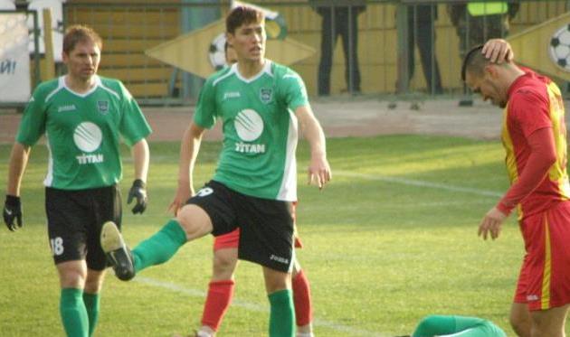 Ризван Аблитаров (в центре), fctitan.titanexport.com